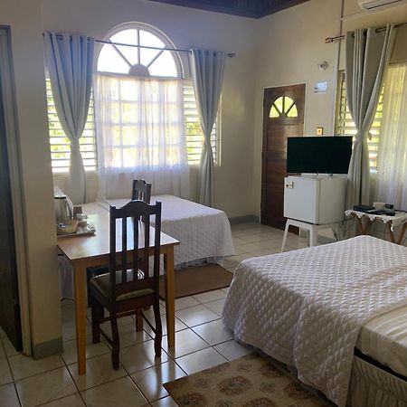 Nelsons Retreat Hotel เนกริล ภายนอก รูปภาพ