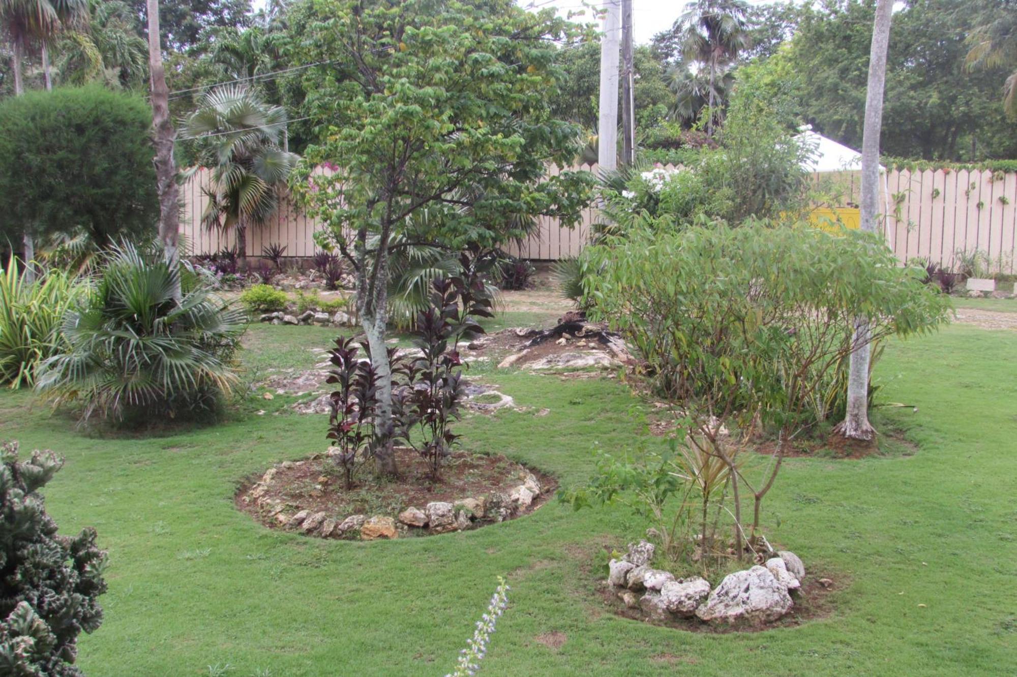 Nelsons Retreat Hotel เนกริล ภายนอก รูปภาพ